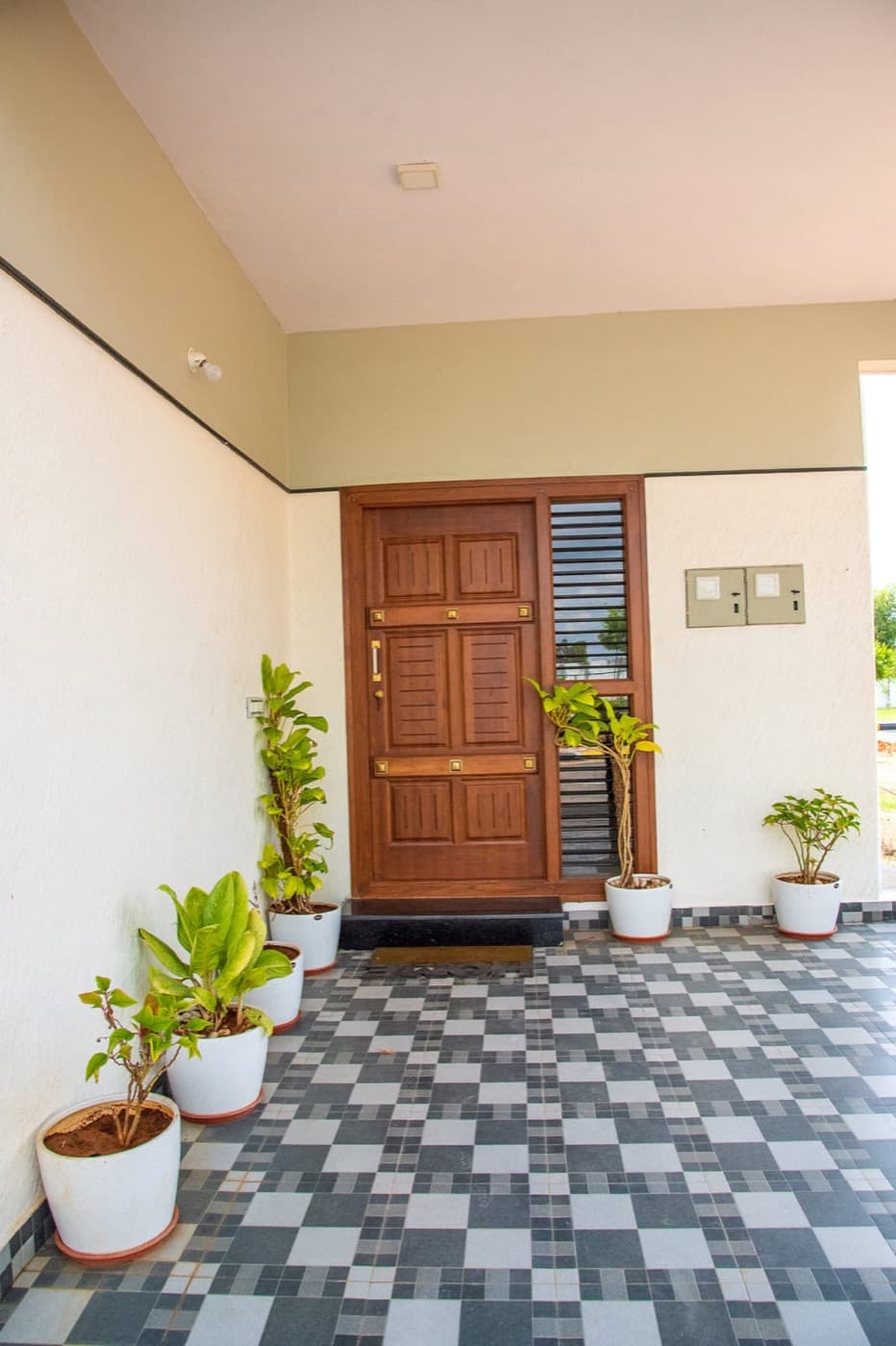 Villa main door and tiled entry porch at Serenity Highland